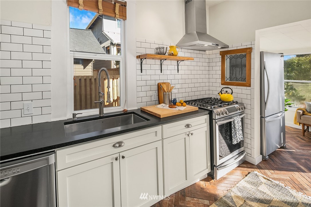 1409 North 41st Street Seattle, WA 98103 - Photo 10 of 22