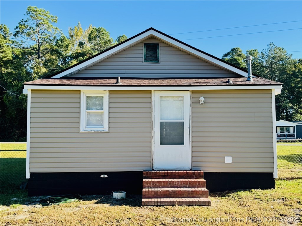 790 Old Whiteville Road Lumberton, NC 28358 - Photo 29 of 29 a backyard of a house