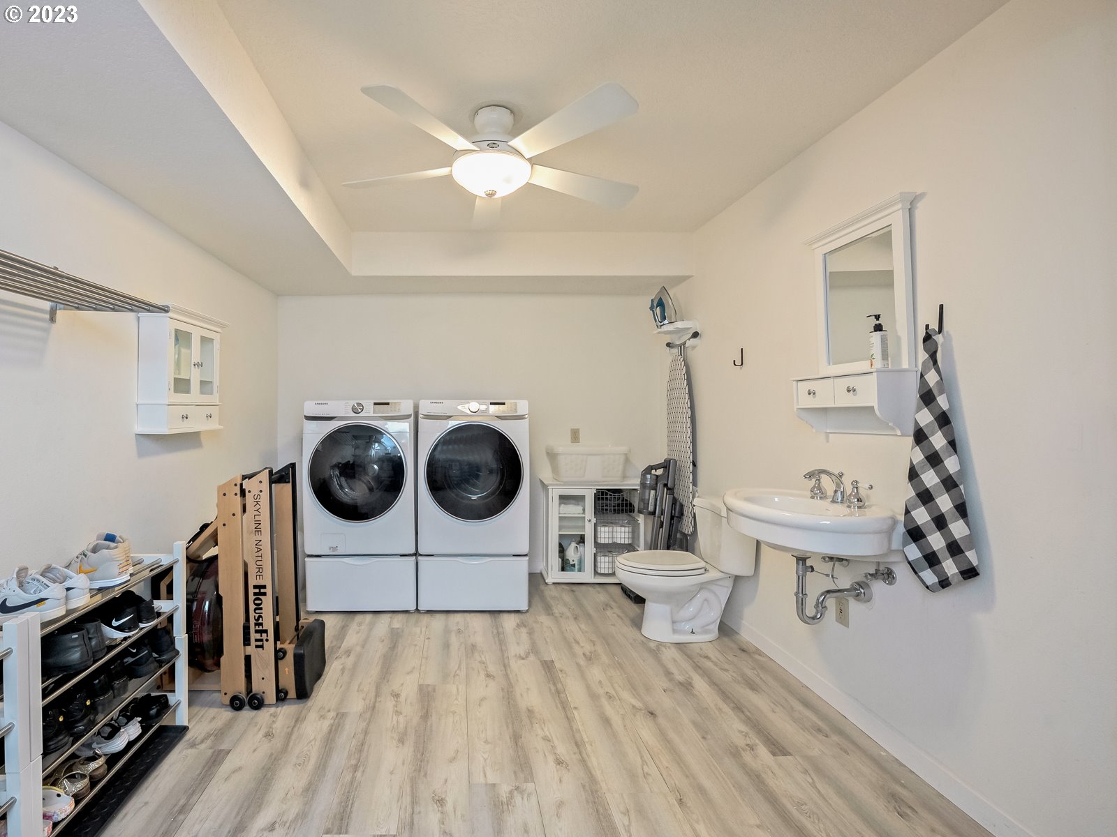 5928 Southwest Yamhill Street Portland, OR 97221 - Photo 19 of 25