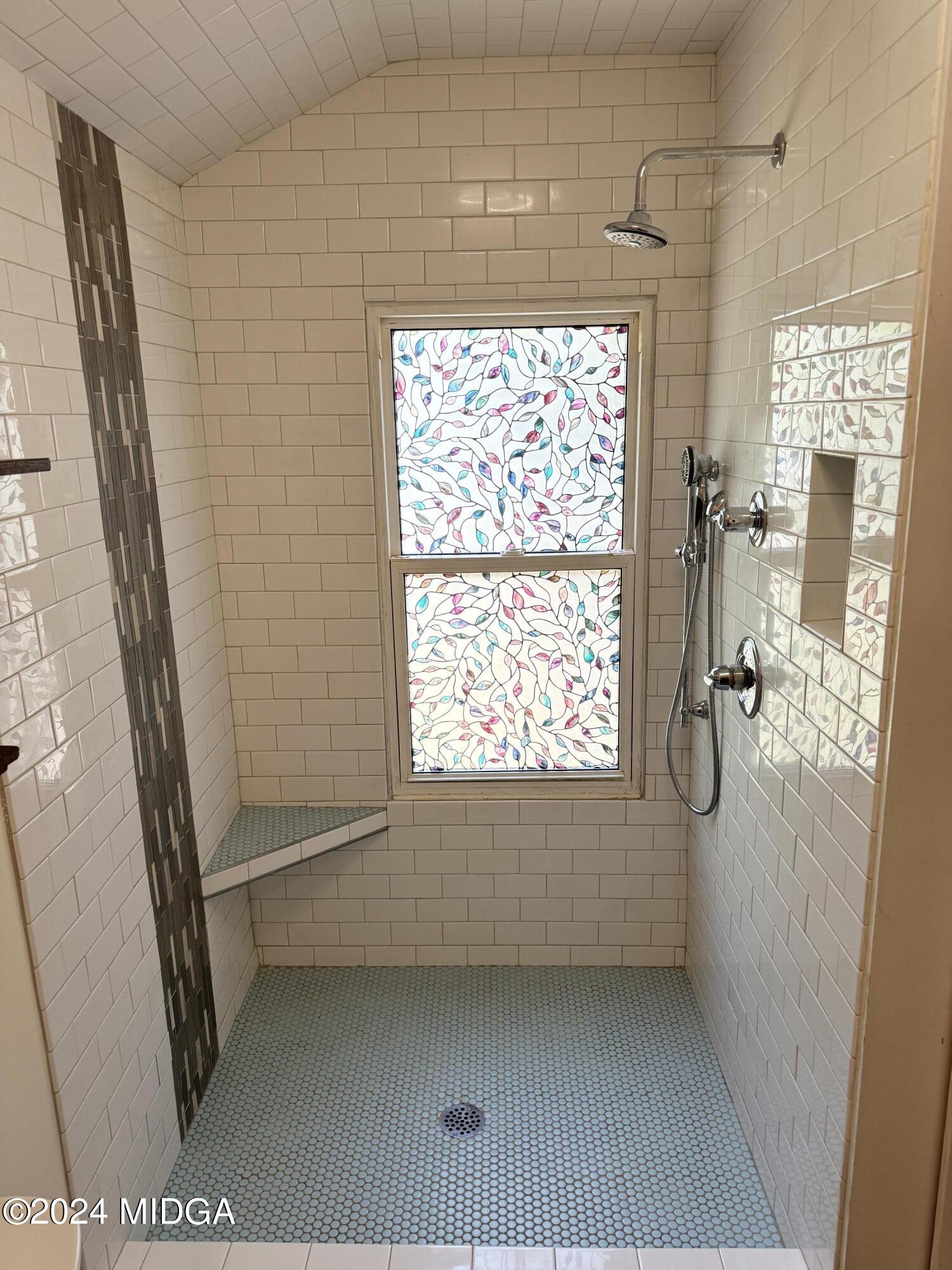 910 Laurel Avenue Macon, GA 31211 - Photo 18 of 41 a view of walk in closet with window