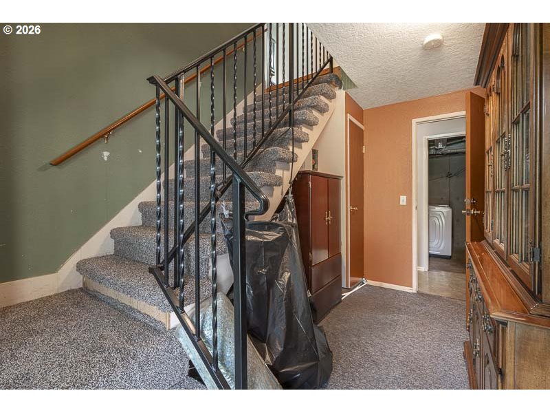 1962 Bunker Hill Road South Salem, OR 97306 - Photo 18 of 32