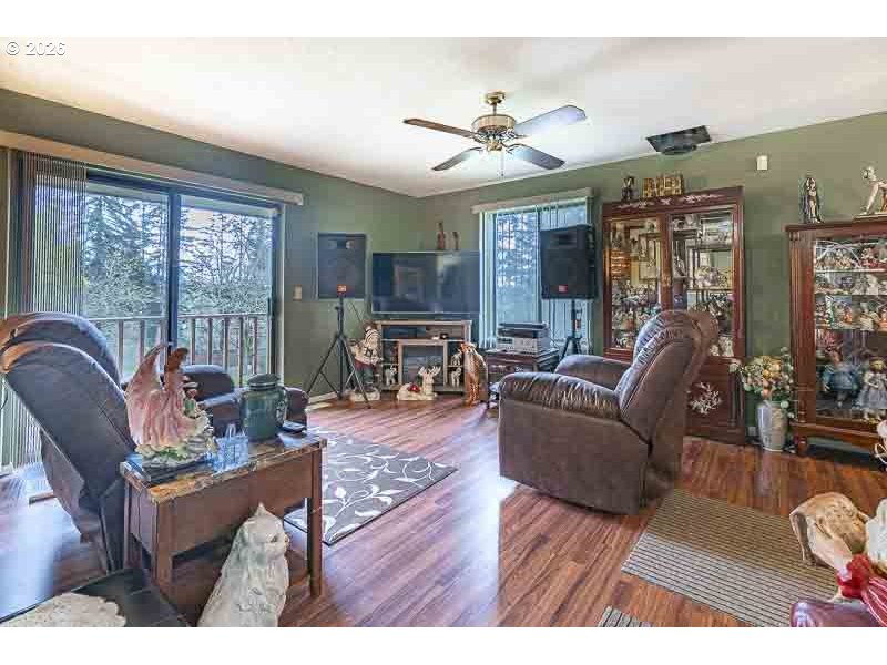 1962 Bunker Hill Road South Salem, OR 97306 - Photo 2 of 32