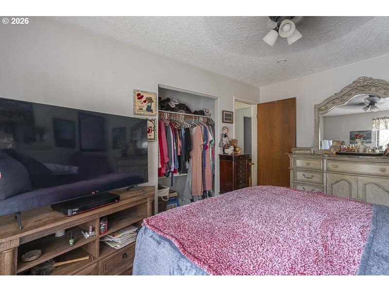 1962 Bunker Hill Road South Salem, OR 97306 - Photo 8 of 32