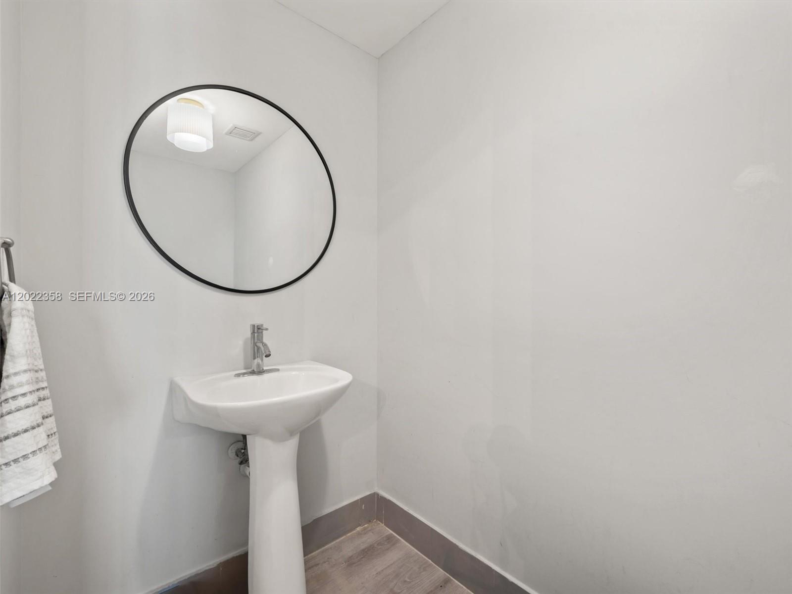 92 Southwest 3rd Street, Unit 1607 Miami, FL 33130 - Photo 18 of 25