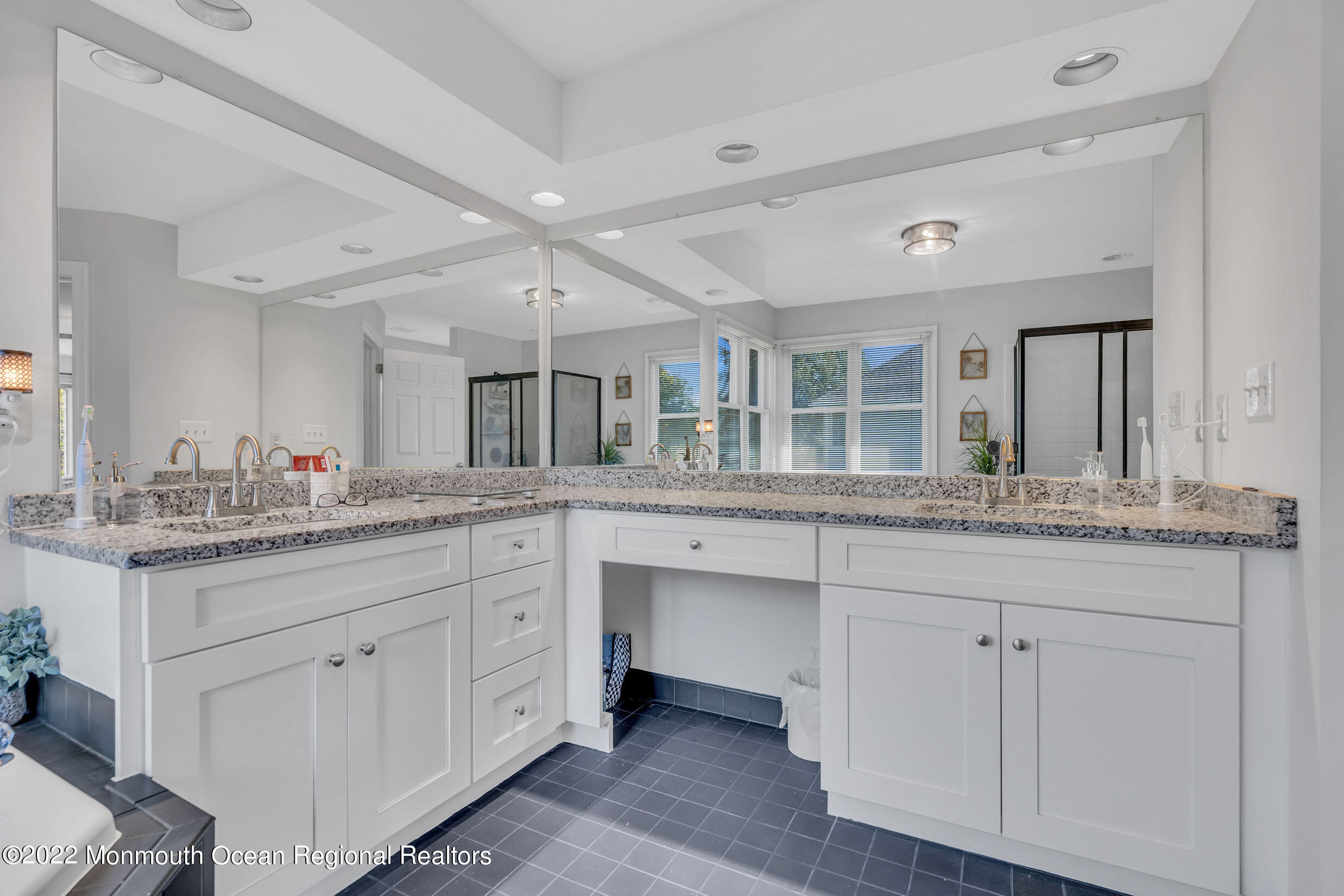 7 Brookwood Road Mount Laurel, NJ 08054 - Photo 46 of 52 5 (37)