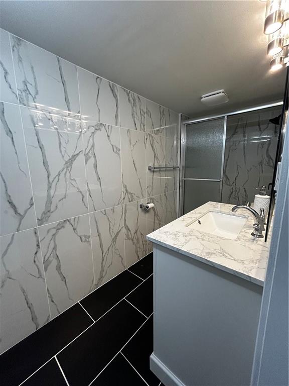 4910 Alabama Road Roswell, GA 30075 - Photo 3 of 13