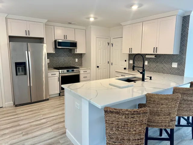 $3,650 | 3019 Morningdale Drive, Mount Pleasant, SC 29466