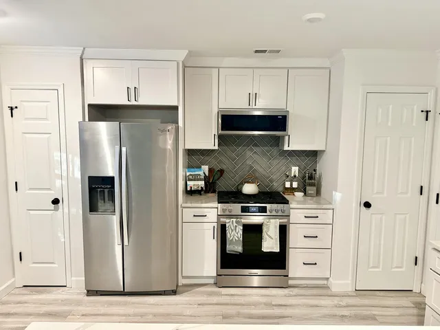 $3,650 | 3019 Morningdale Drive, Mount Pleasant, SC 29466