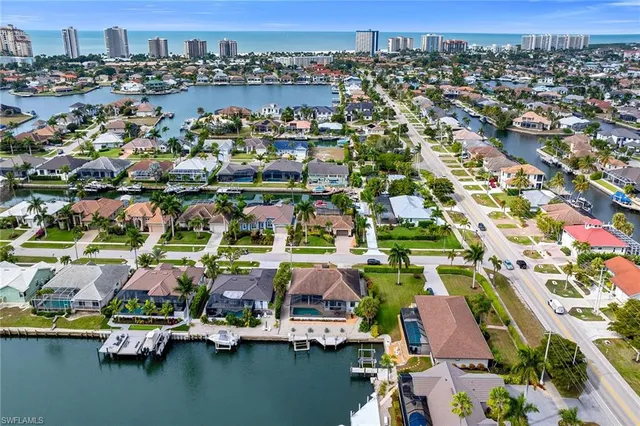$1,975,000 | 21 Hickory Court, Marco Island, FL 34145