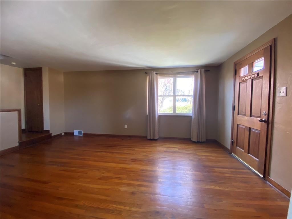 1000 Hastie Road Pittsburgh, PA 15234 - Photo 3 of 24 Gallery Image 3