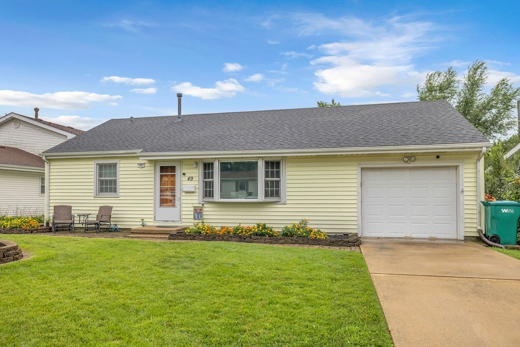 49 Ridge Ln Drive Decatur, IL 62521 - Photo 2 of 29 Gallery Image 2