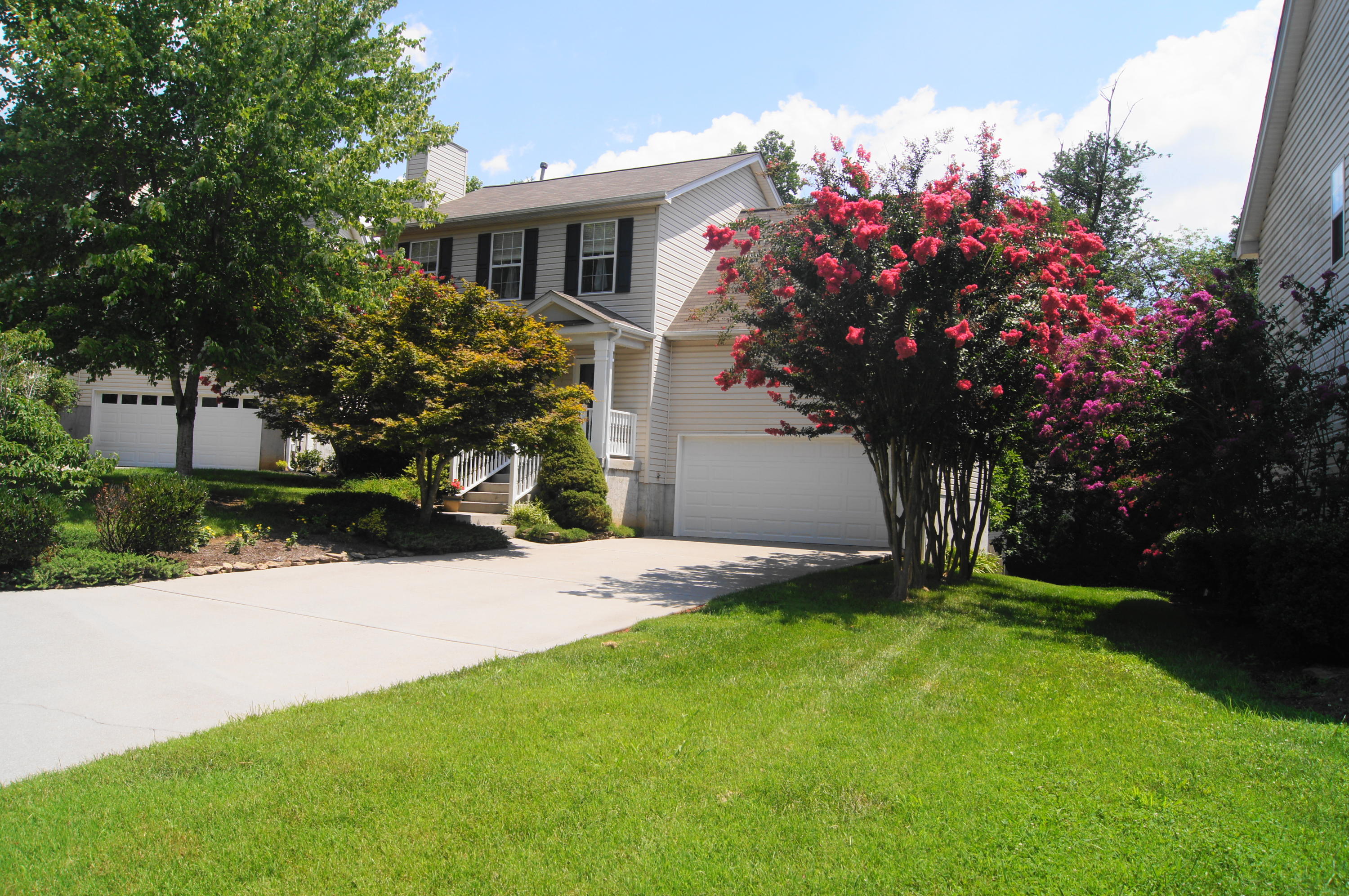 712 Station View Road Knoxville, TN 37919 - Photo 1 of 27 Front of House 1