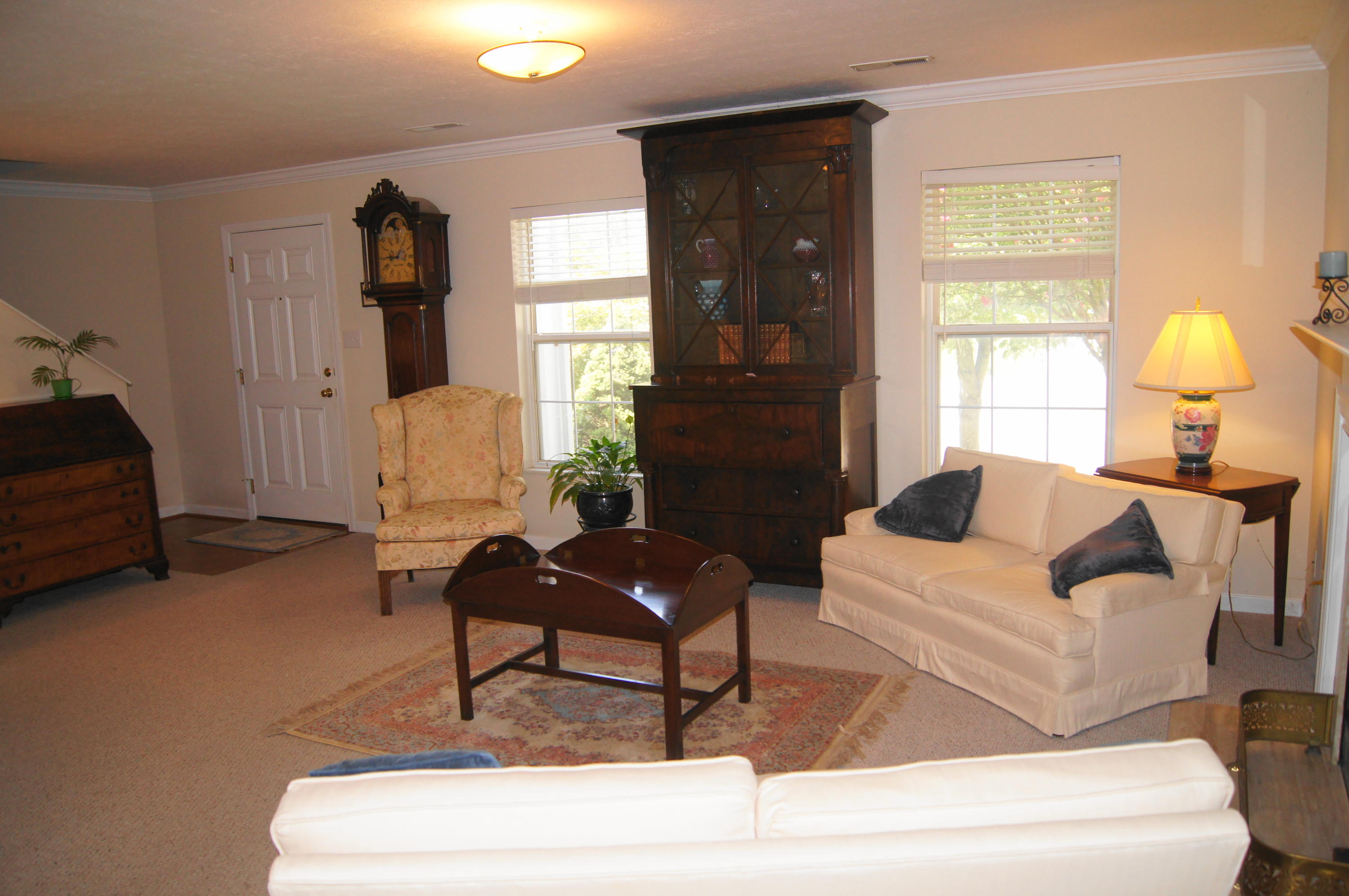 712 Station View Road Knoxville, TN 37919 - Photo 7 of 27 Living Room 3