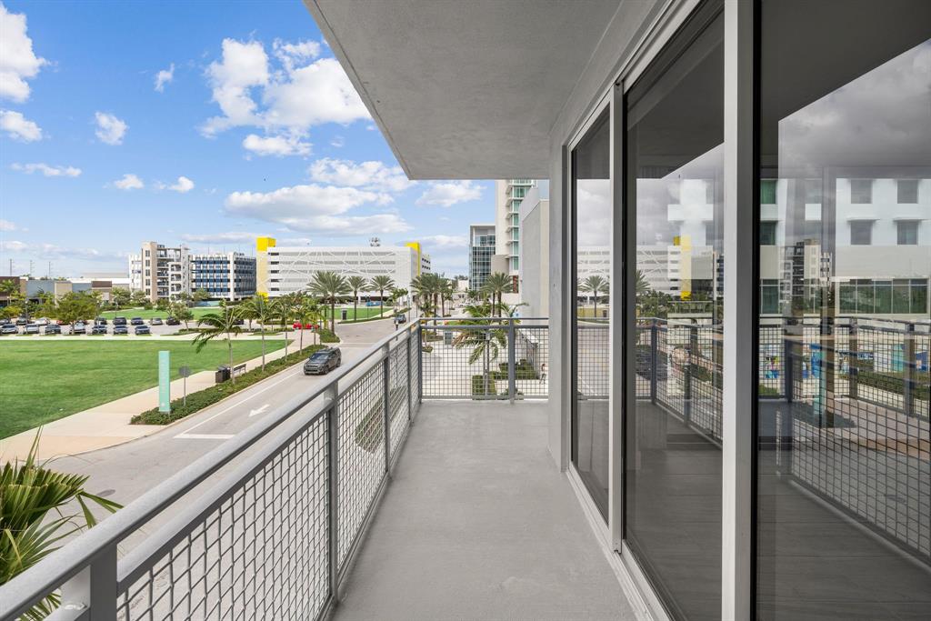 120 North Compass Way, Unit 338 Dania Beach, FL 33004 - Photo 11 of 40