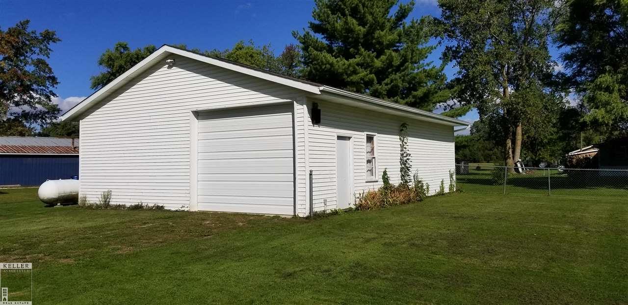 10550 Yale Road Yale, MI 48097 - Photo 5 of 27