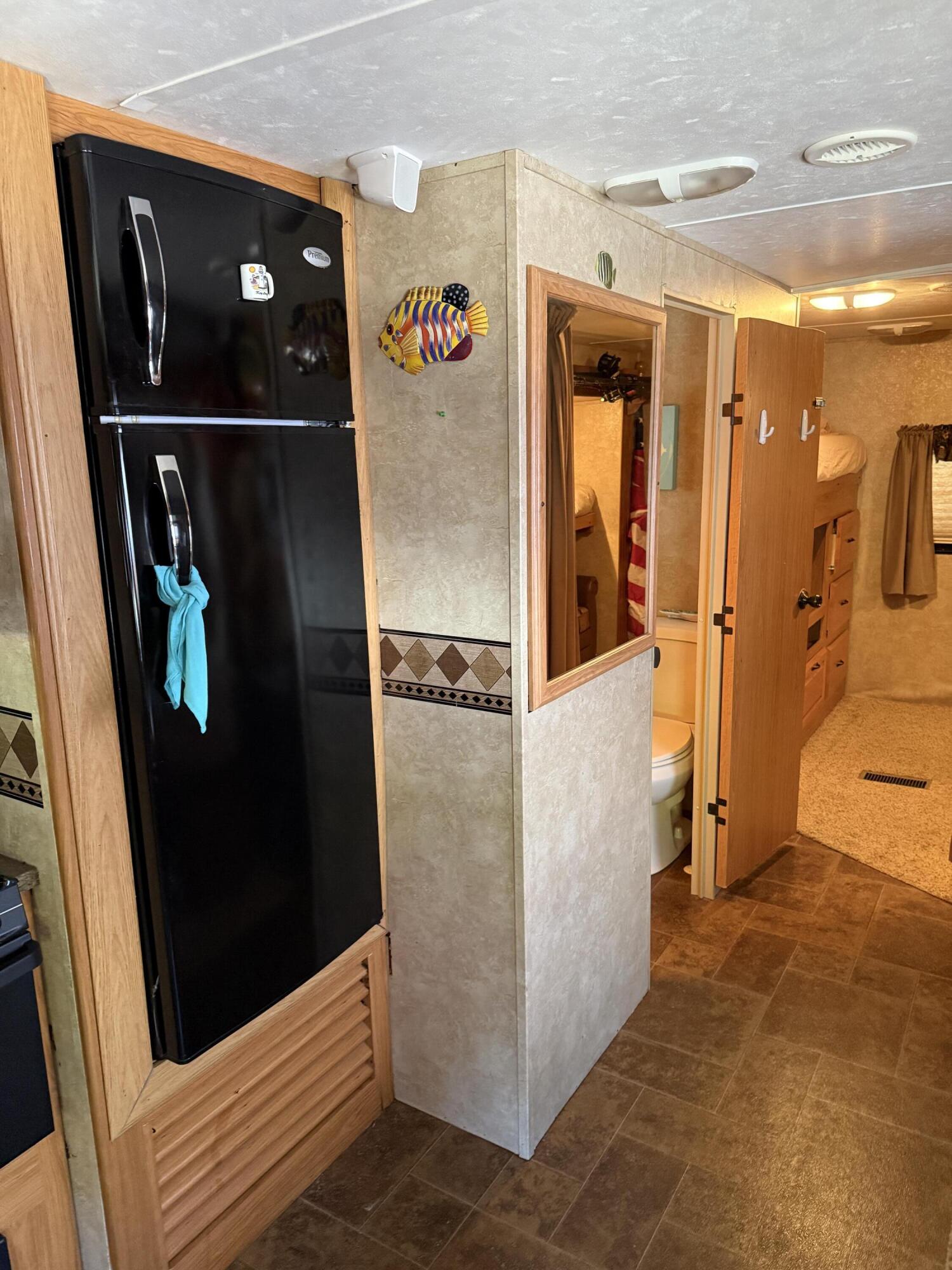 325 Calusa Street, Unit 393 Key Largo, FL 33037 - Photo 17 of 61 a view of walk in closet