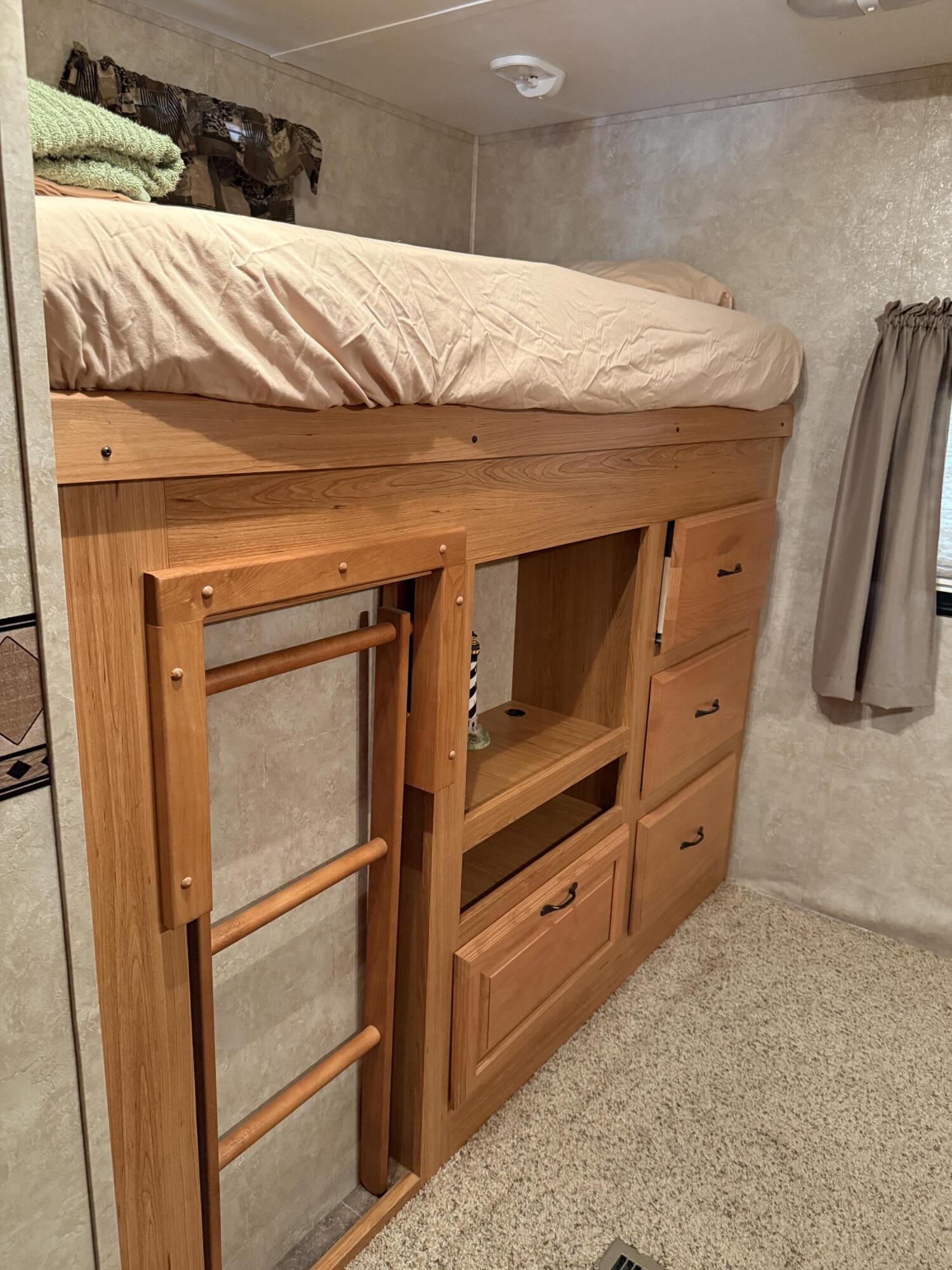 325 Calusa Street, Unit 393 Key Largo, FL 33037 - Photo 19 of 61 a close view of washer and dryer