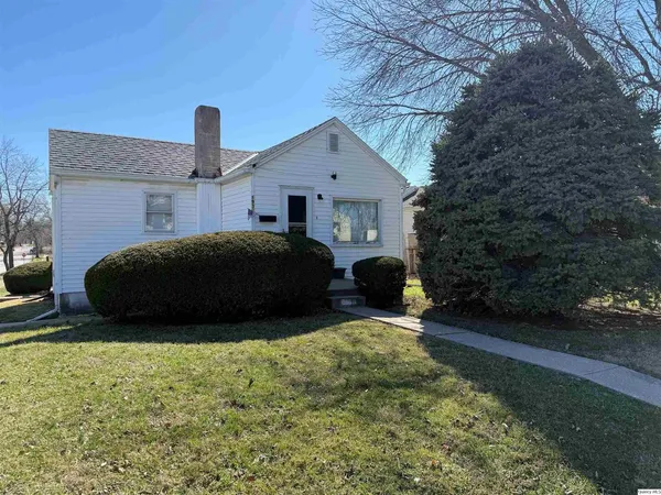 $72,000 | 1930 Adams Street, Quincy, IL 62301