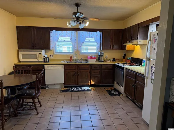 $72,000 | 1930 Adams Street, Quincy, IL 62301