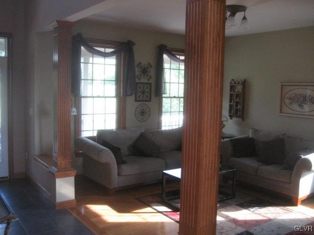 537 Lefevre Road Easton, PA 18040 - Photo 5 of 50