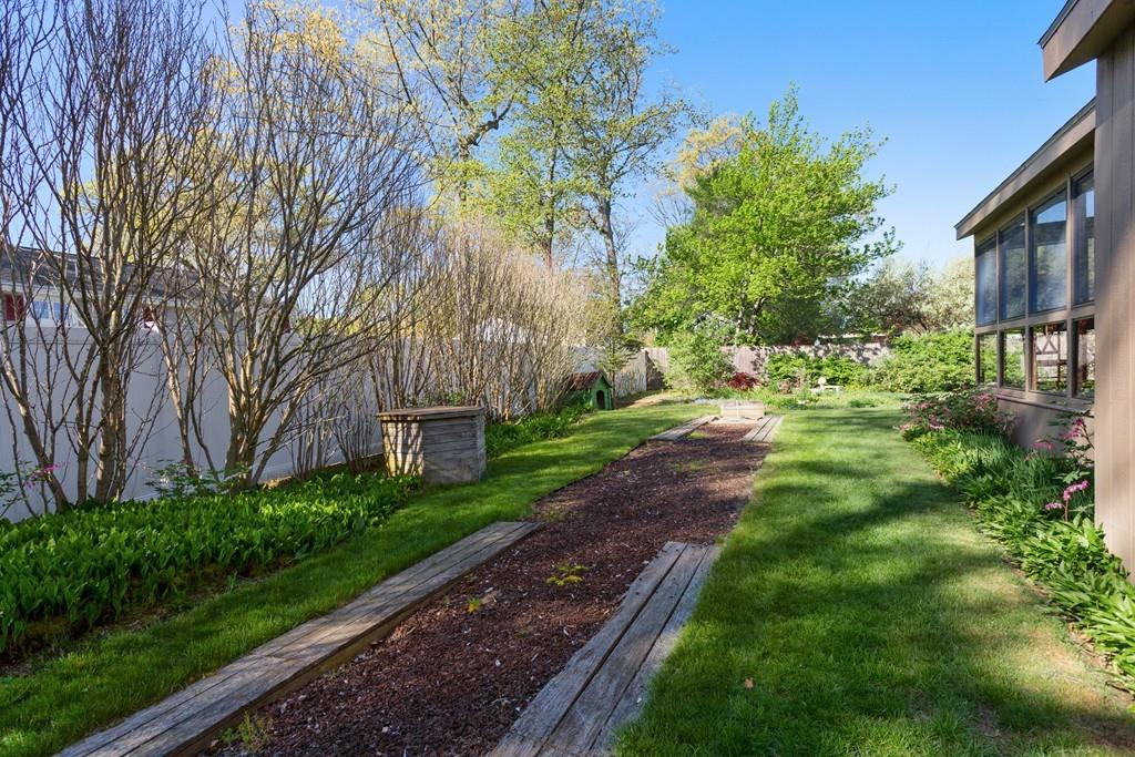 23 Meadow Road Northborough, MA 01532 - Photo 29 of 34 Gallery Image 29