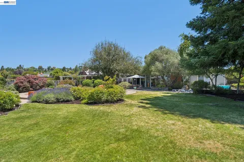 $1,795,000 | 5842 Highwood Road, Castro Valley, CA 94552