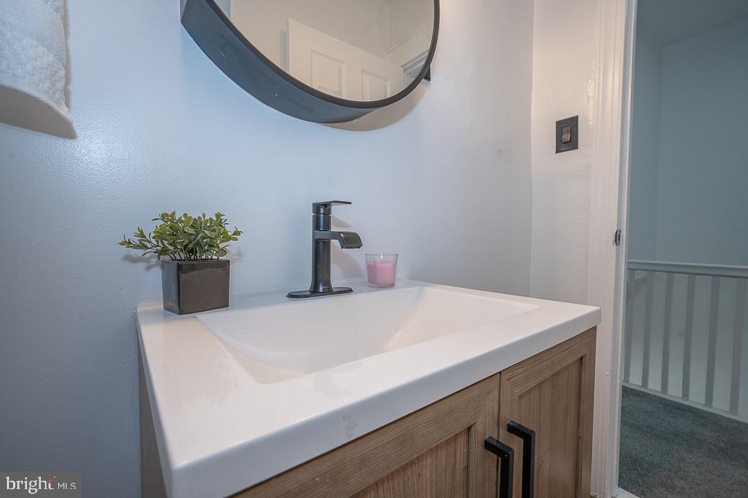 426 Hampden Road Upper Darby, PA 19082 - Photo 21 of 31 a close view of dining table