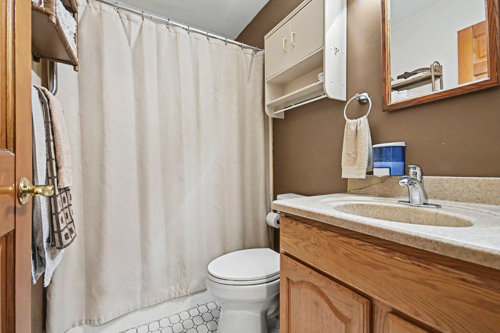 136 Augusta Road Oswego, IL 60543 - Photo 9 of 32 Gallery Image 9