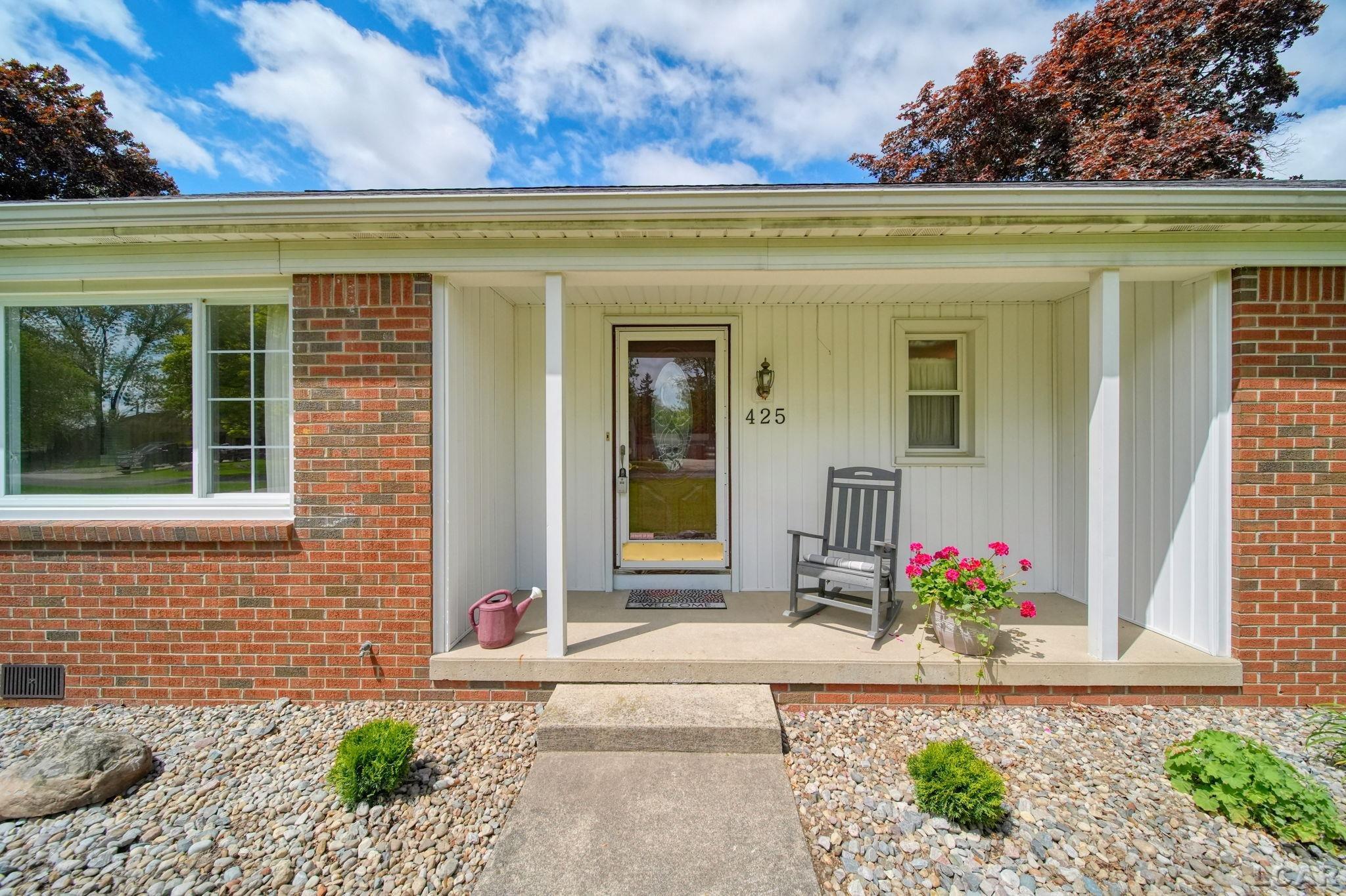425 Oregon Road West Adrian, MI 49221 - Photo 5 of 56