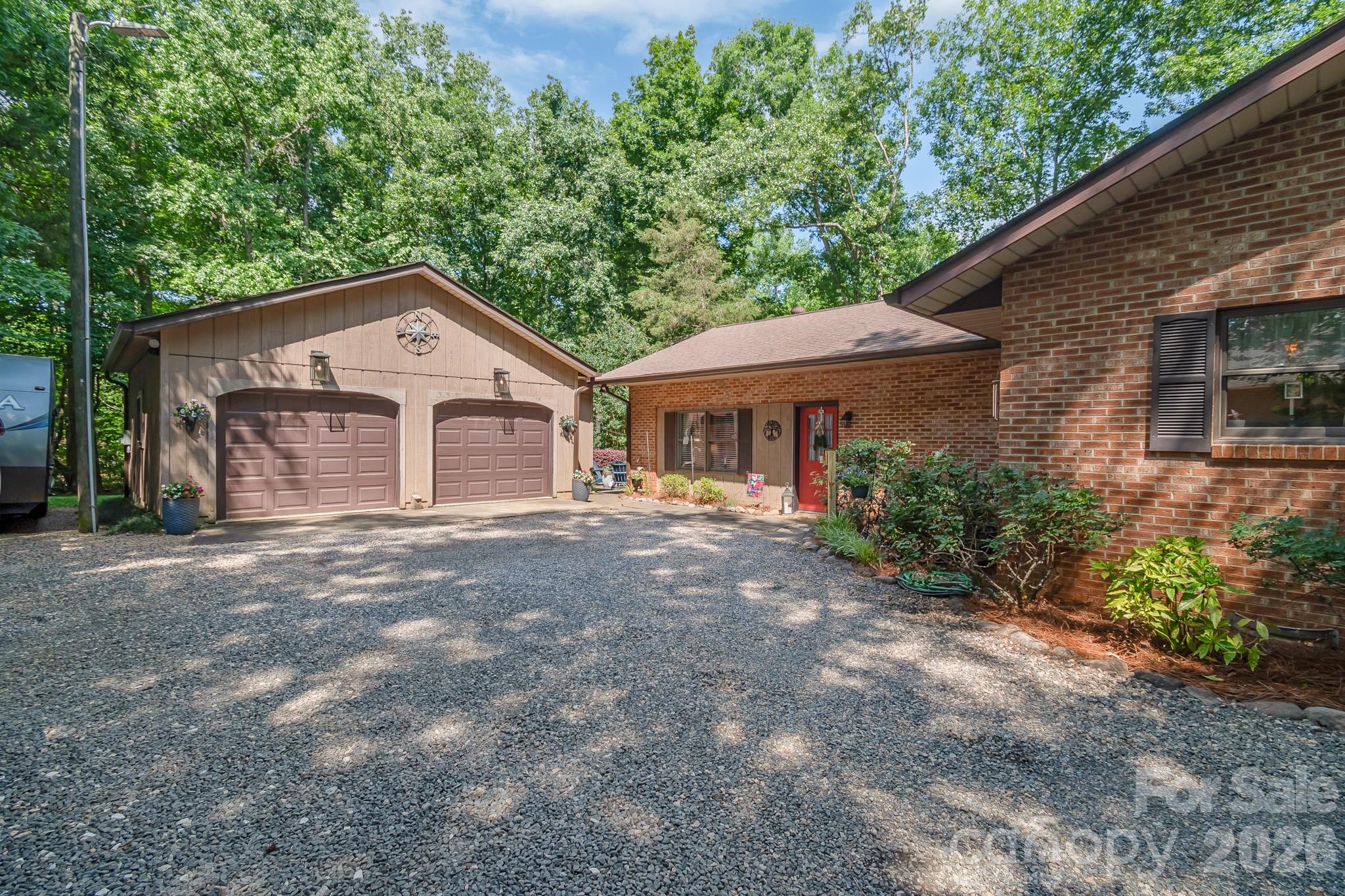 6806 Davis Road Waxhaw, NC 28173 - Photo 3 of 43