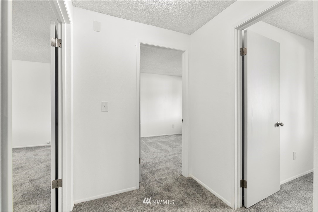 17335 159th Avenue Southeast Renton, WA 98058 - Photo 13 of 35 a view of elevator
