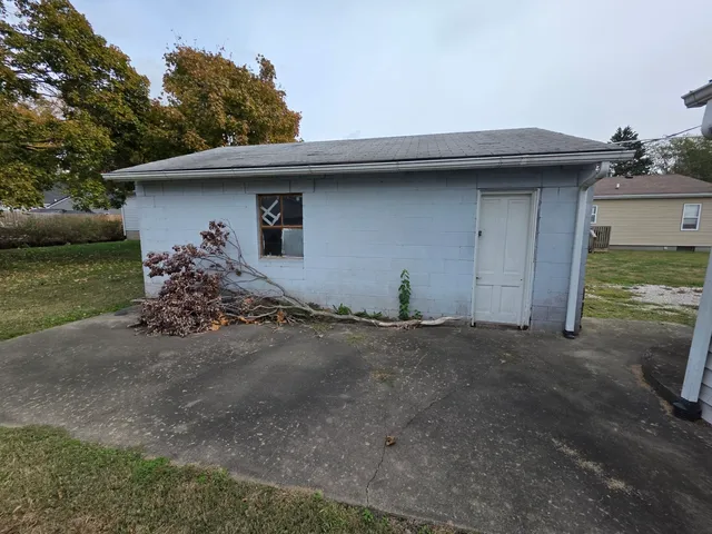$48,900 | 205 Leonard Avenue, Jerseyville, IL 62052