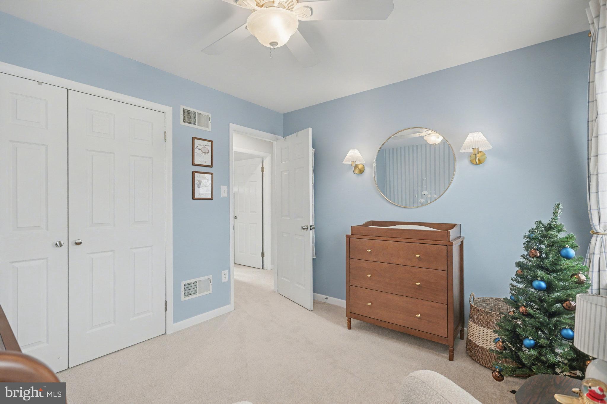 7 Meadow Lane Hanover, PA 17331 - Photo 16 of 31 a room with a mirror and a lamp