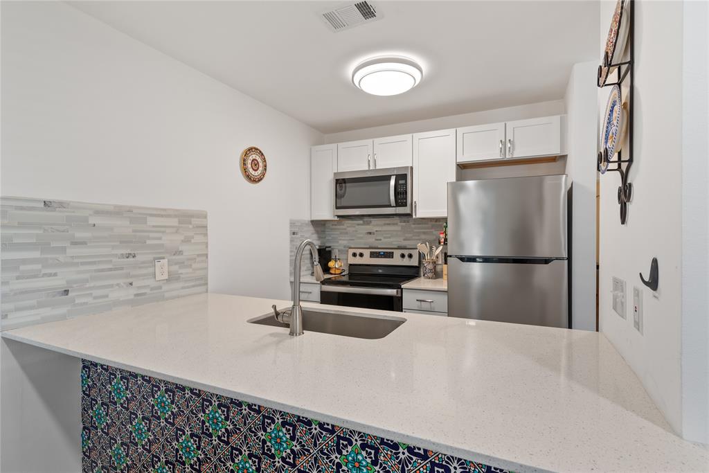 6409 Burns Street, Unit 107 Austin, TX 78752 - Photo 9 of 20