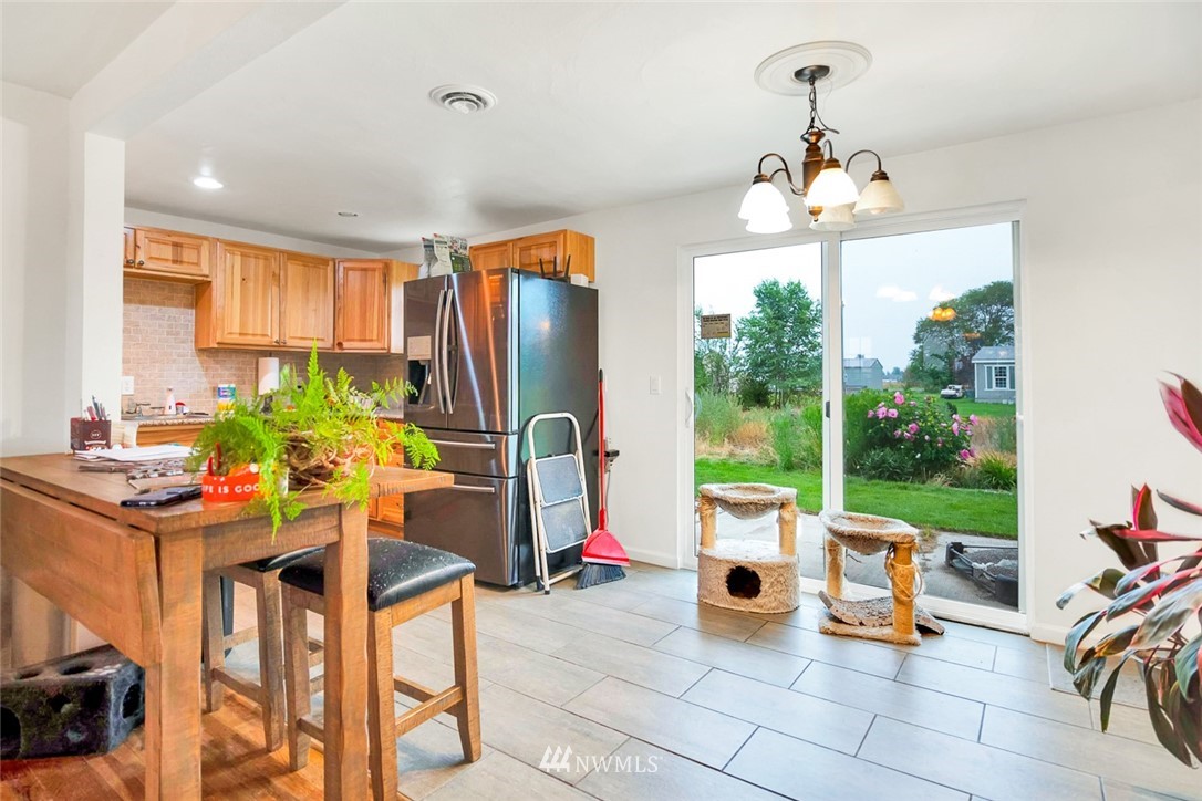 6453 Jonathan Road Northeast Moses Lake, WA 98837 - Photo 3 of 34 Gallery Image 3