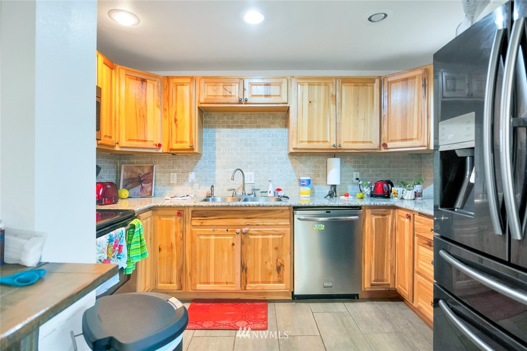 6453 Jonathan Road Northeast Moses Lake, WA 98837 - Photo 5 of 34 Gallery Image 5