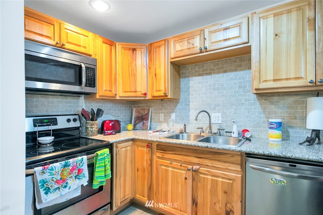 6453 Jonathan Road Northeast Moses Lake, WA 98837 - Photo 6 of 34 Gallery Image 6