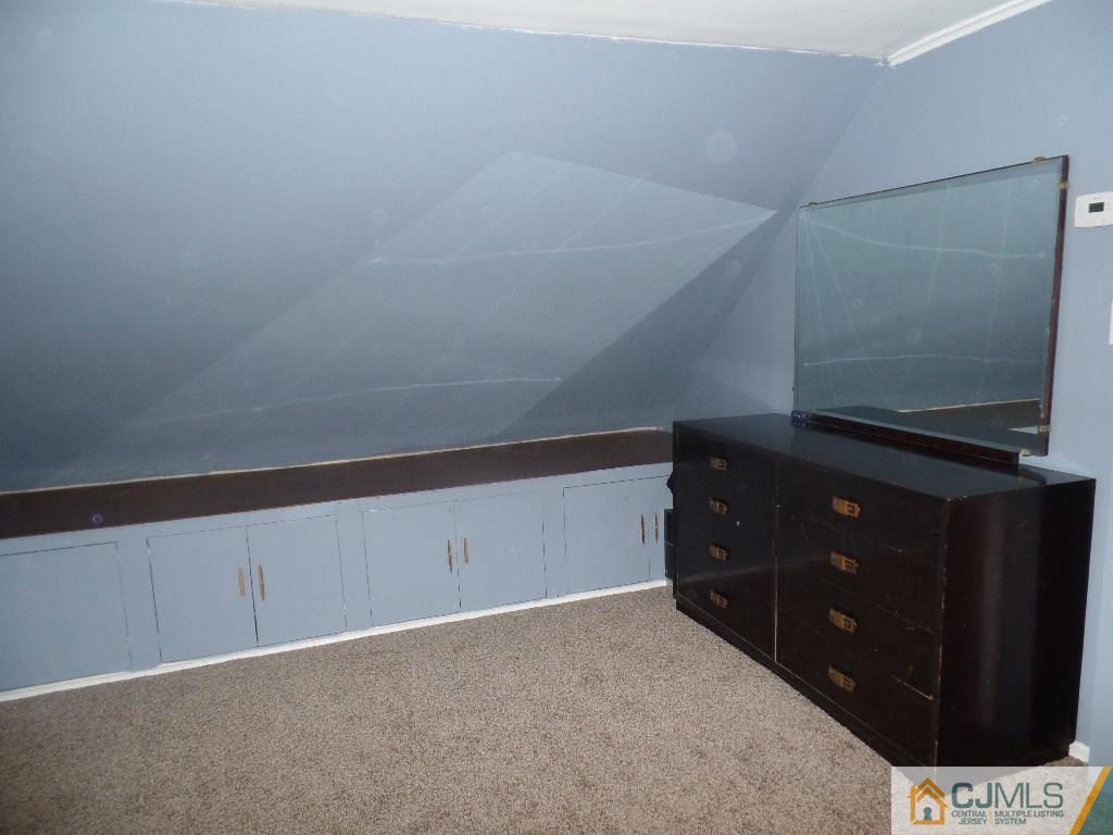 189 Midfield Road Colonia, NJ 07067 - Photo 15 of 16 a view of an empty room