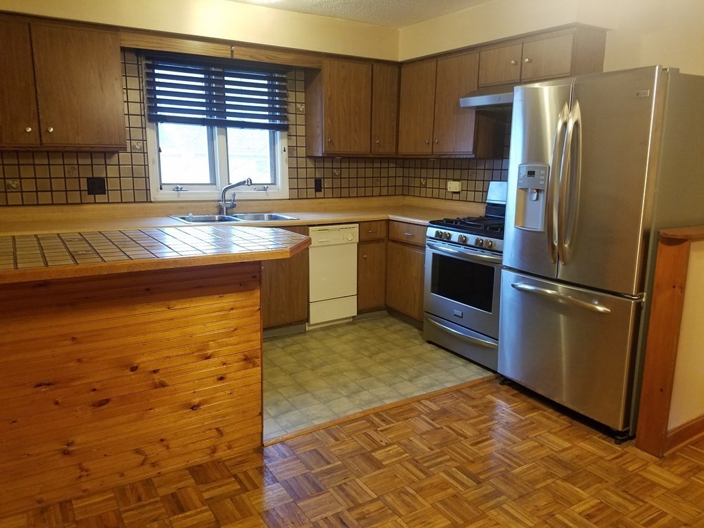 33 Linden Street, Unit F Fall River, MA 02720 - Photo 7 of 13