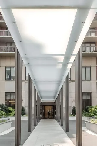 $2,995,000 | 422 East 72nd Street, Unit 33A | Lenox Hill