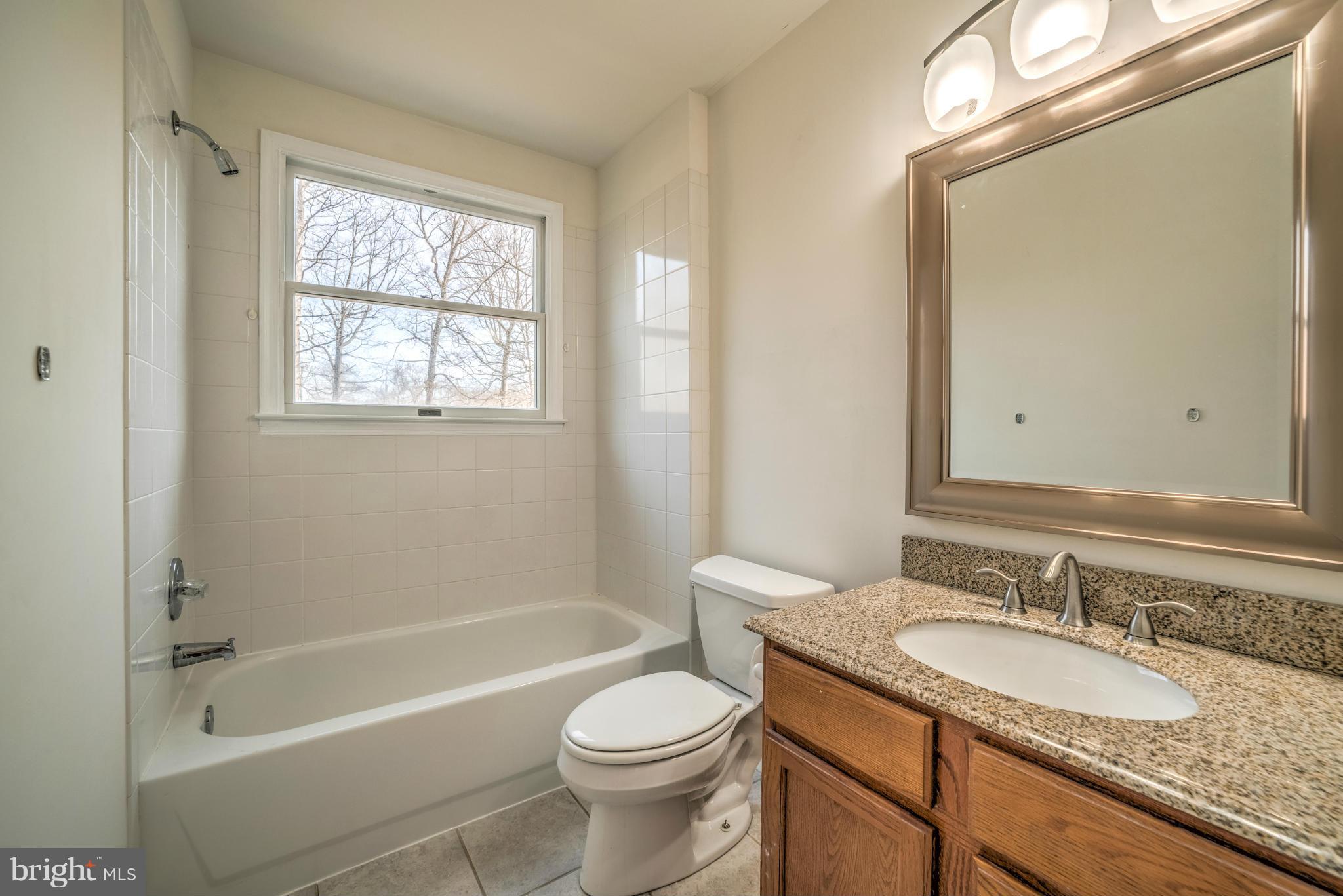 8575 Green Road Warrenton, VA 20187 - Photo 19 of 30 Bath