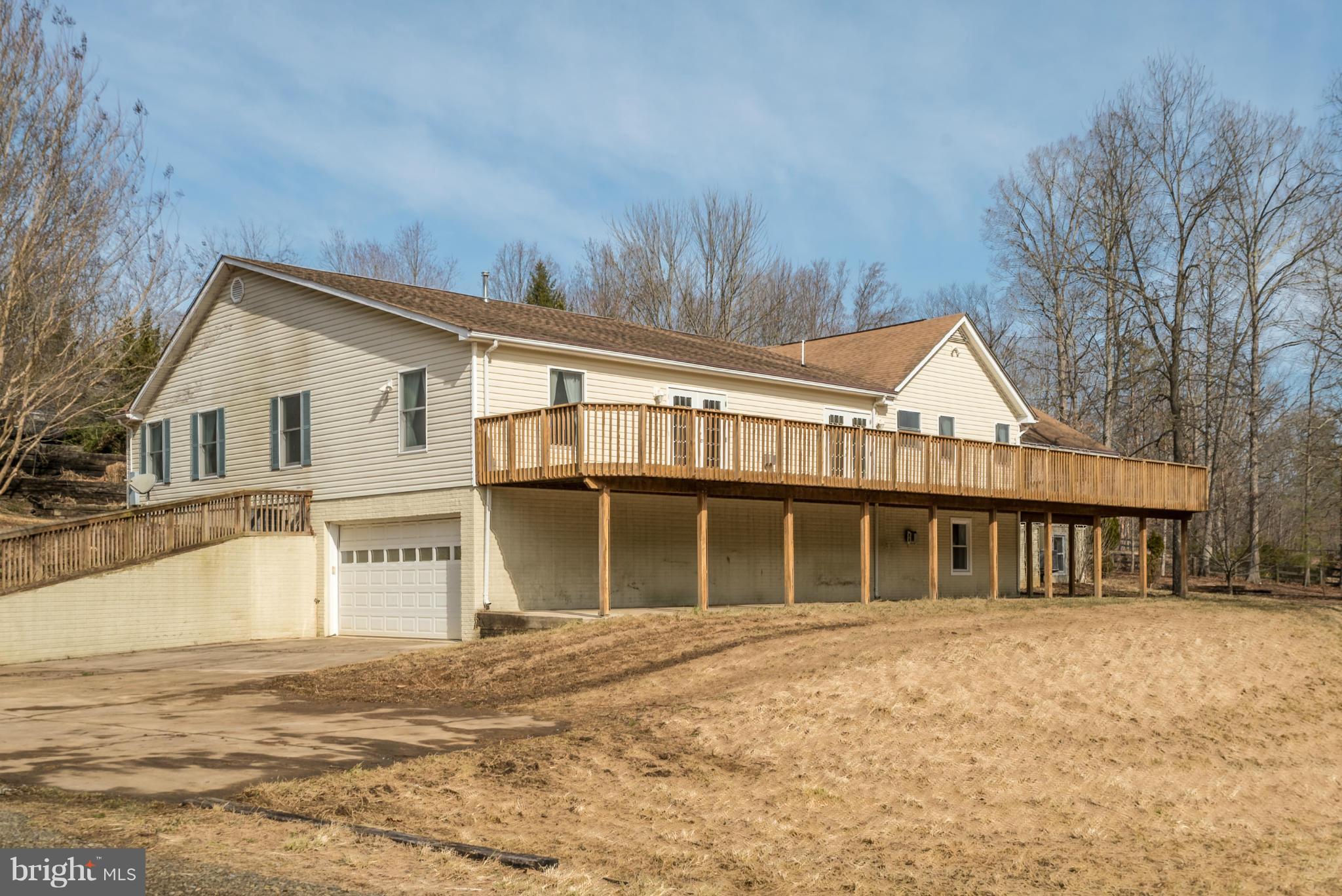 8575 Green Road Warrenton, VA 20187 - Photo 28 of 30 Deck spanning rear of home