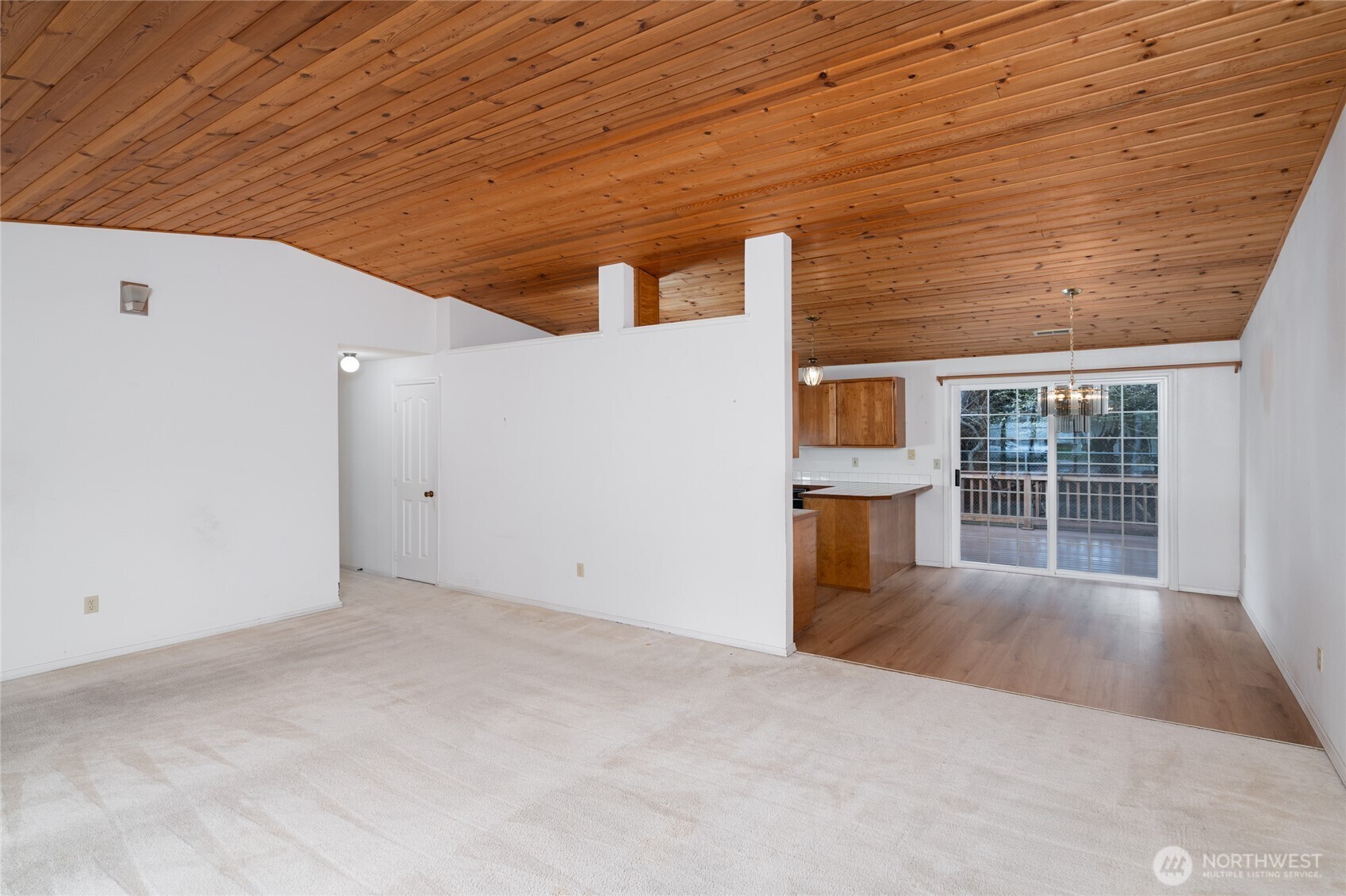 2219 13th Street Anacortes, WA 98221 - Photo 13 of 28