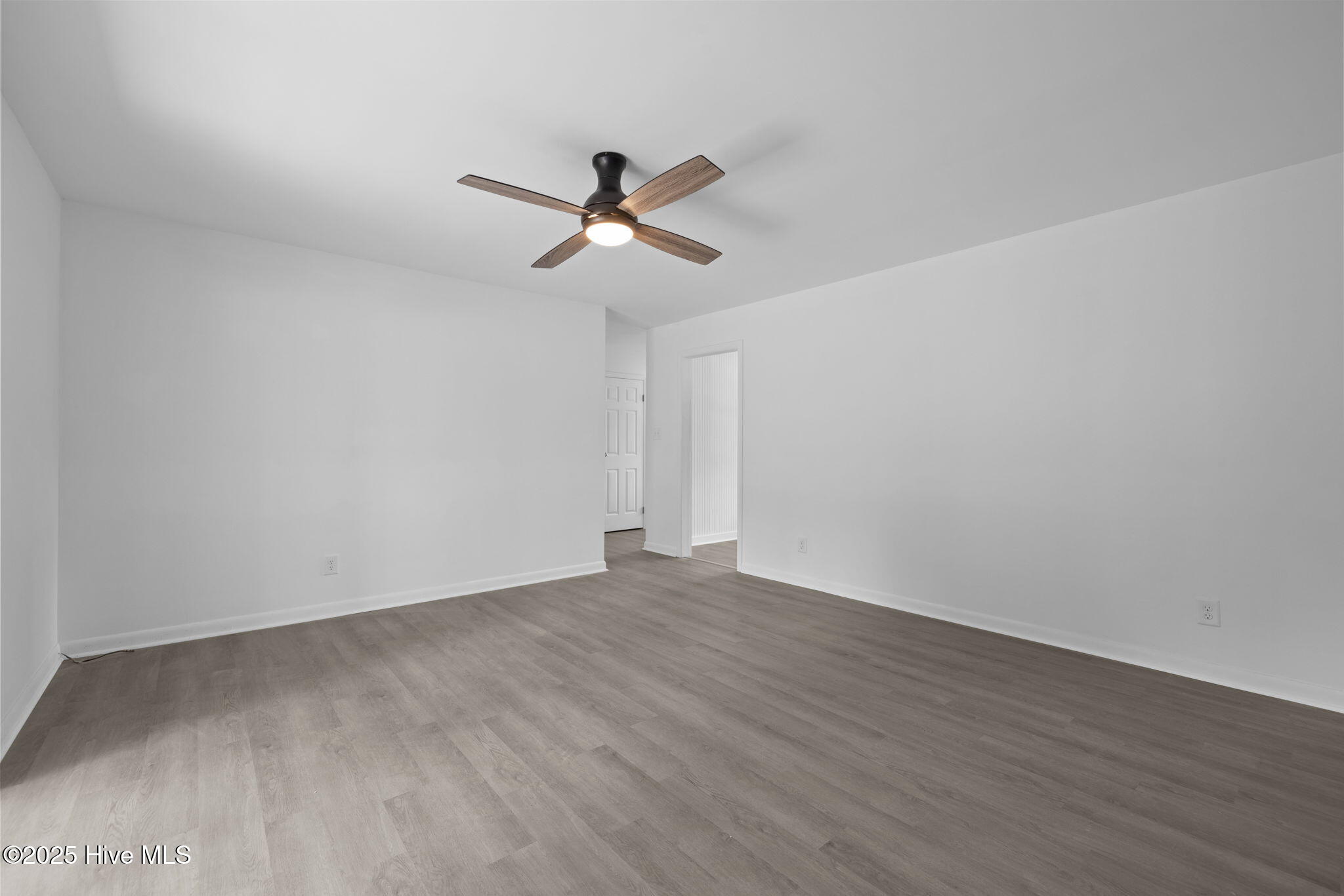 119 Riverside Drive Havelock, NC 28532 - Photo 19 of 41 Guest Bedroom 1