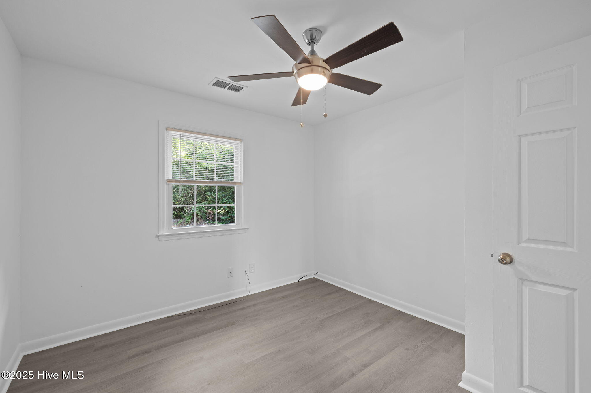 119 Riverside Drive Havelock, NC 28532 - Photo 21 of 41 Guest Bedroom 2