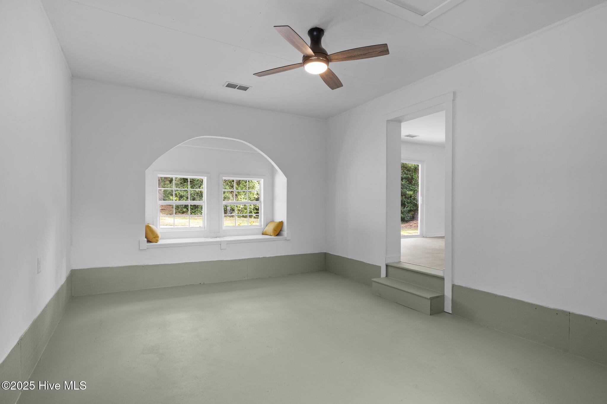 119 Riverside Drive Havelock, NC 28532 - Photo 28 of 41 Family Room