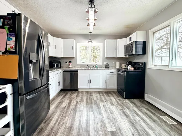 $484,500 | 28308 Oliver Avenue, Worthington, MN 56187