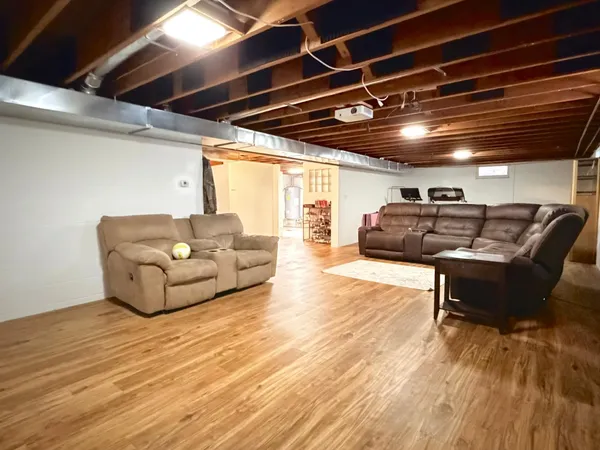 $484,500 | 28308 Oliver Avenue, Worthington, MN 56187
