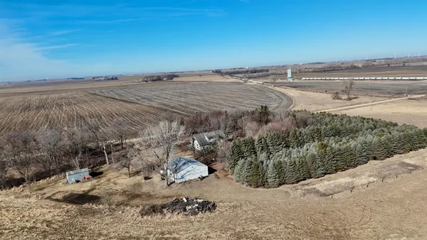 $484,500 | 28308 Oliver Avenue, Worthington, MN 56187