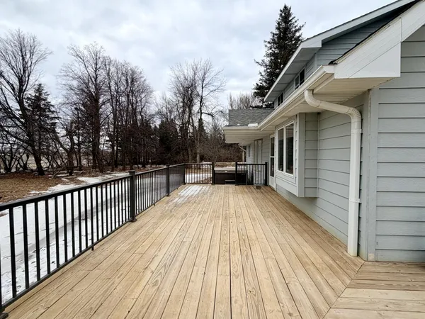 $484,500 | 28308 Oliver Avenue, Worthington, MN 56187